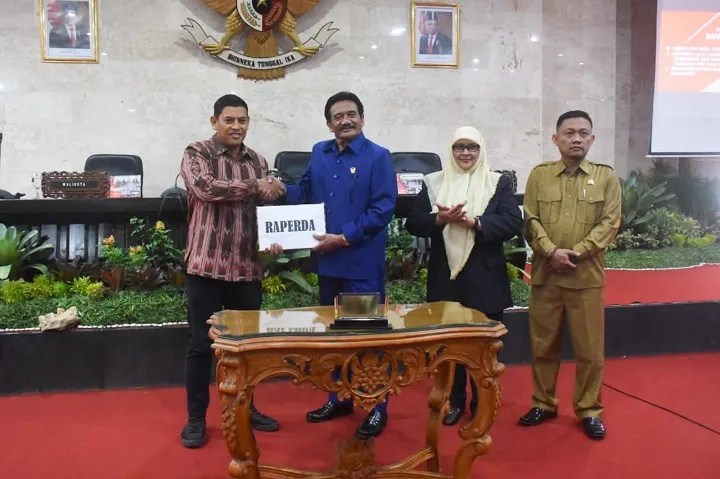 DPRD Kota Kediri dan Wali Kota Setujui Dua Raperda terkait Pembentukan Dana Cadangan Pilkada