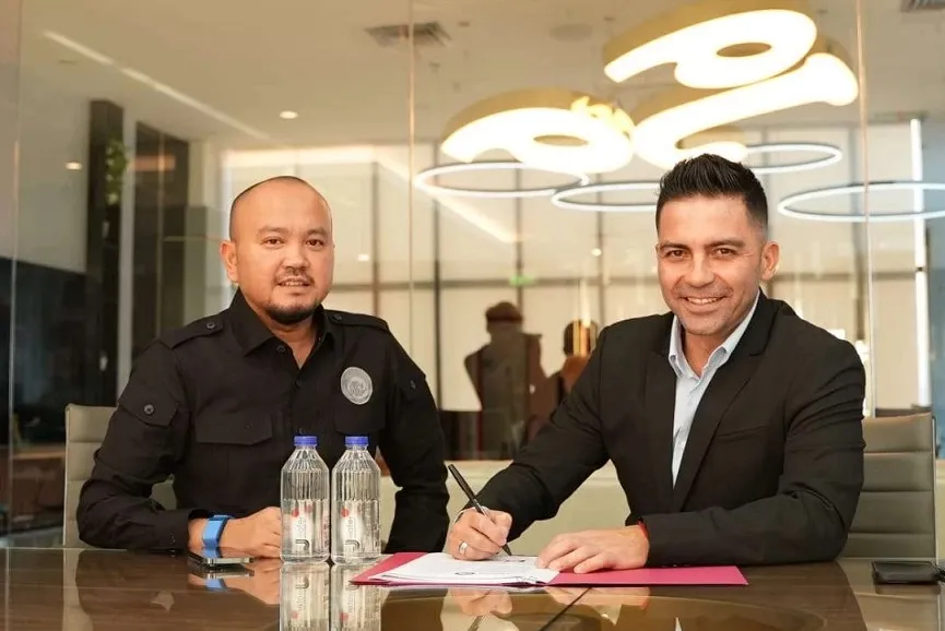 Eduardo Almeida Diberhentikan, Arema FC Tunjuk Javier Roca Jadi Pelatih Pengganti