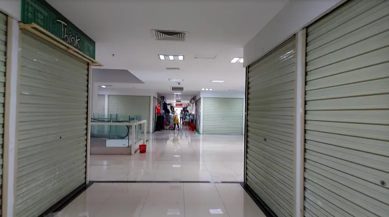 Seperti Tempat Terbengkalai, Pasar Turi Baru Sepi Pengunjung