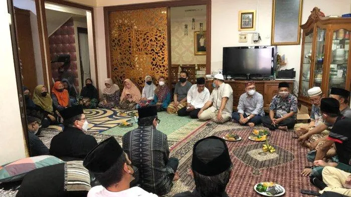 Jenazah Ketua Dewan Pers, Semalam Dipulangkan dengan Batik Air