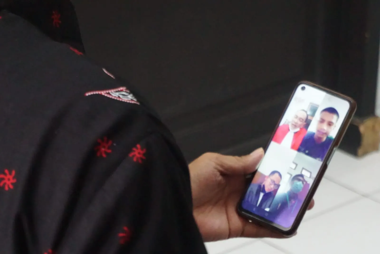 Hina Polisi di Medsos, Dihukum 7 Bulan Penjara