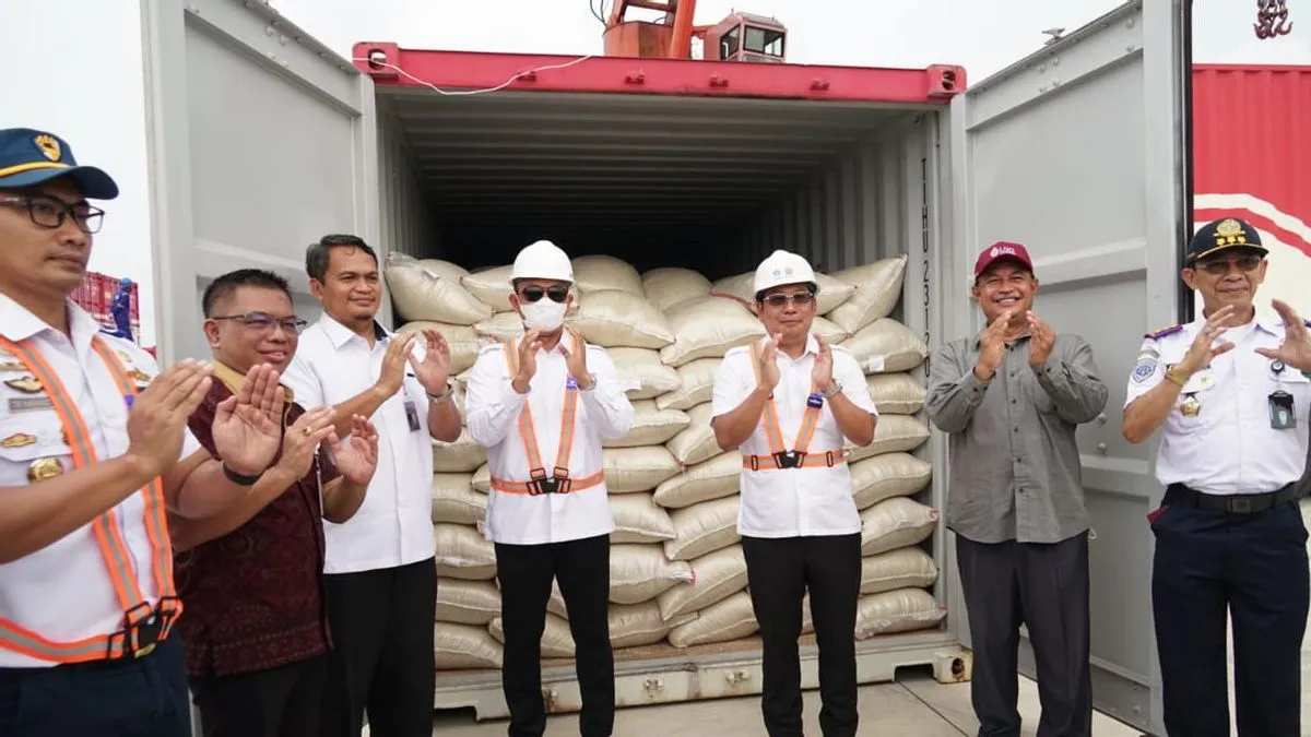Kolaborasi Bulog, NFA dan Kemenhub Percepat Distribusi Beras Melalui Tol Laut