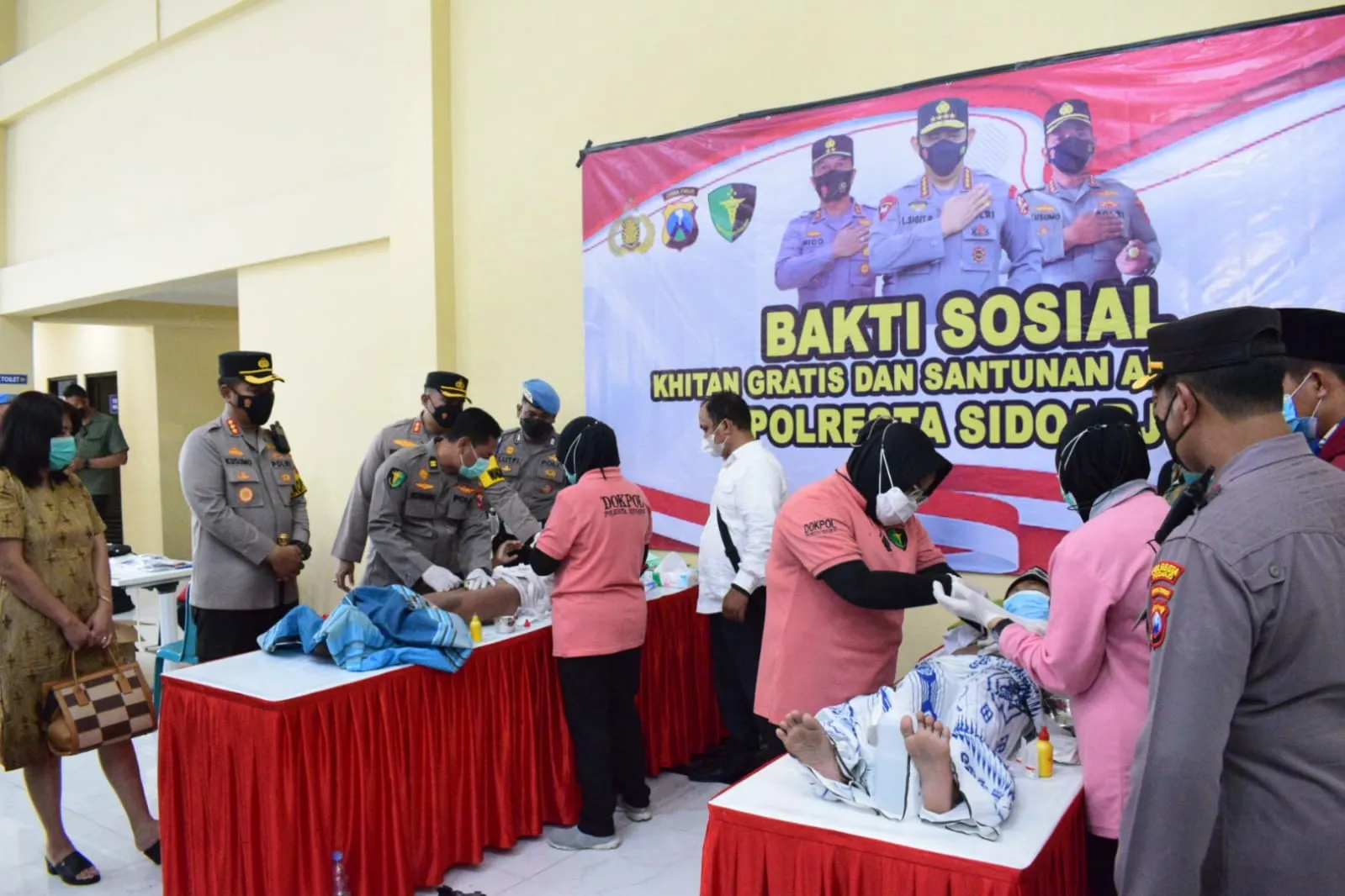 Peringati Hari Maulid Nabi Muhammad SAW, Polresta Sidoarjo Gelar Khitan Gratis dan Santuni Anak Yatim
