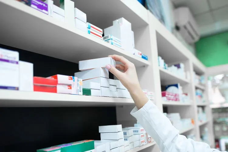 Dinkes: Pakai Obat Bebas, Perhatikan Efek Samping