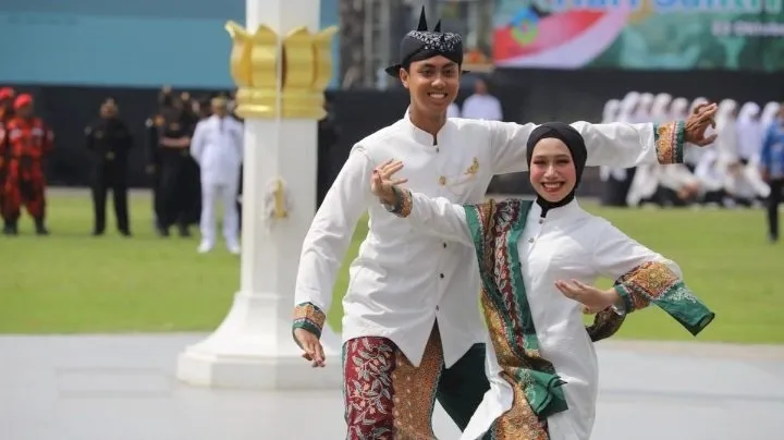 Jombang Deles, Busana Khas Dilaunching saat Hari Jadi