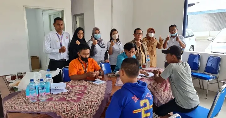 16.536 Buruh Tani dan Pabrik Terima BLT-DBHCHT