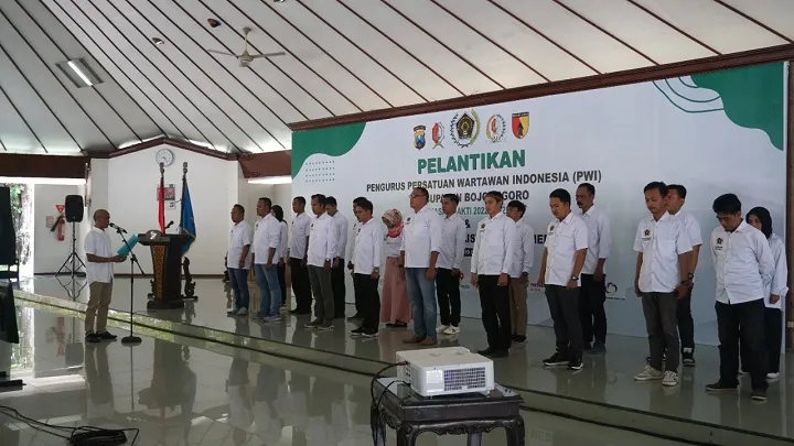 Pengurus PWI Bojonegoro Periode 2022-2025 Dilantik
