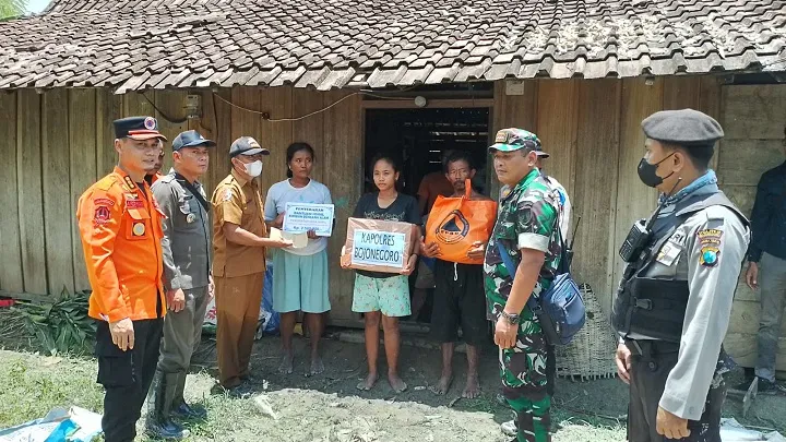 BPBD Bojonegoro Salurkan Bantuan Kepada Warga