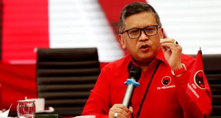 Sekjen PDIP Hasto Sentil Gaya Komunikasi Emil Dardak