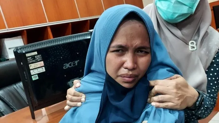 Wanita Bercadar yang ke Istana, Ingin Ketemu Jokowi