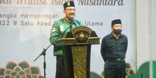 Wali Kota Pasuruan Buka Pasar Rakyat dan Festival Santri