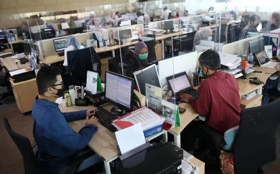 Dokter: Kelamaan Duduk Bisa Picu Penyakit Jantung