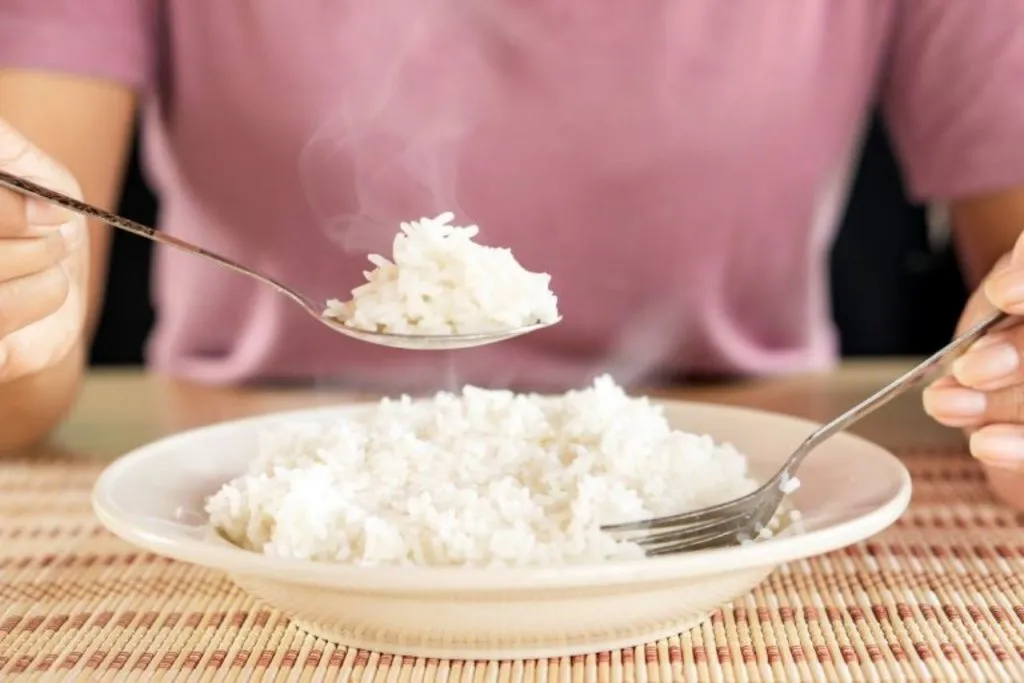 Dokter: Pasien Kanker Tak Perlu Hindari Nasi dan Protein