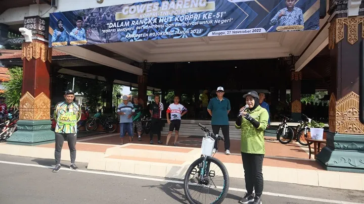 Gowes Peringati HUT Korpri Ke-51, Bupati Ikfina: Luangkan Waktu Olahraga dan Eratkan Silaturahmi