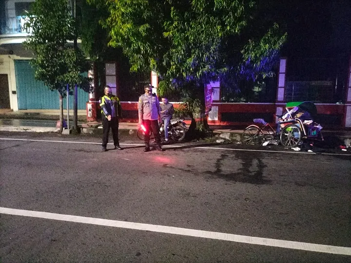 Tukang Becak di Blitar Tewas Ditabrak Pemotor