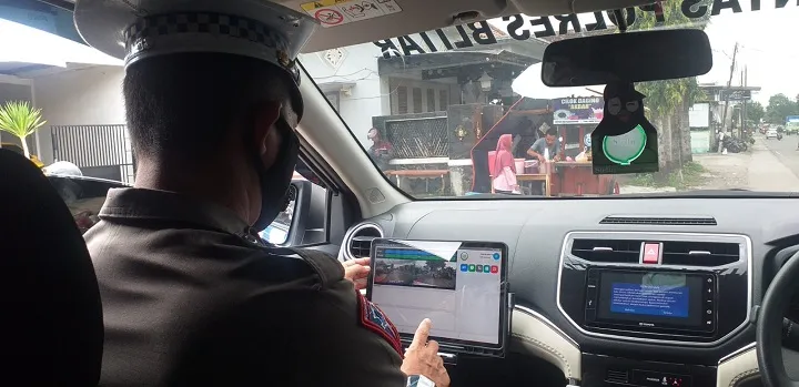 Pemotor Gunakan Plat Nopol Palsu untuk Hindari Tilang ETLE dan Incar, Mungkinkah Polisi akan Lakukan Tilang Manual Kembali