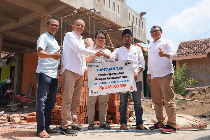 SIG Salurkan Bantuan Peningkatan Fasilitas Pendidikan Rp 2,24 Miliar