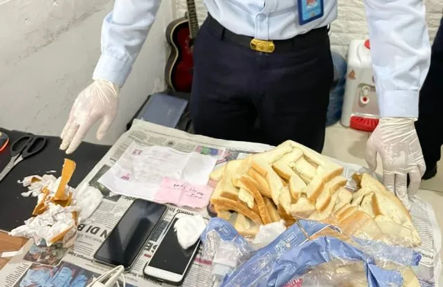 Terdeteksi X-Ray, Penyelundupan HP ke Lapas Gagal