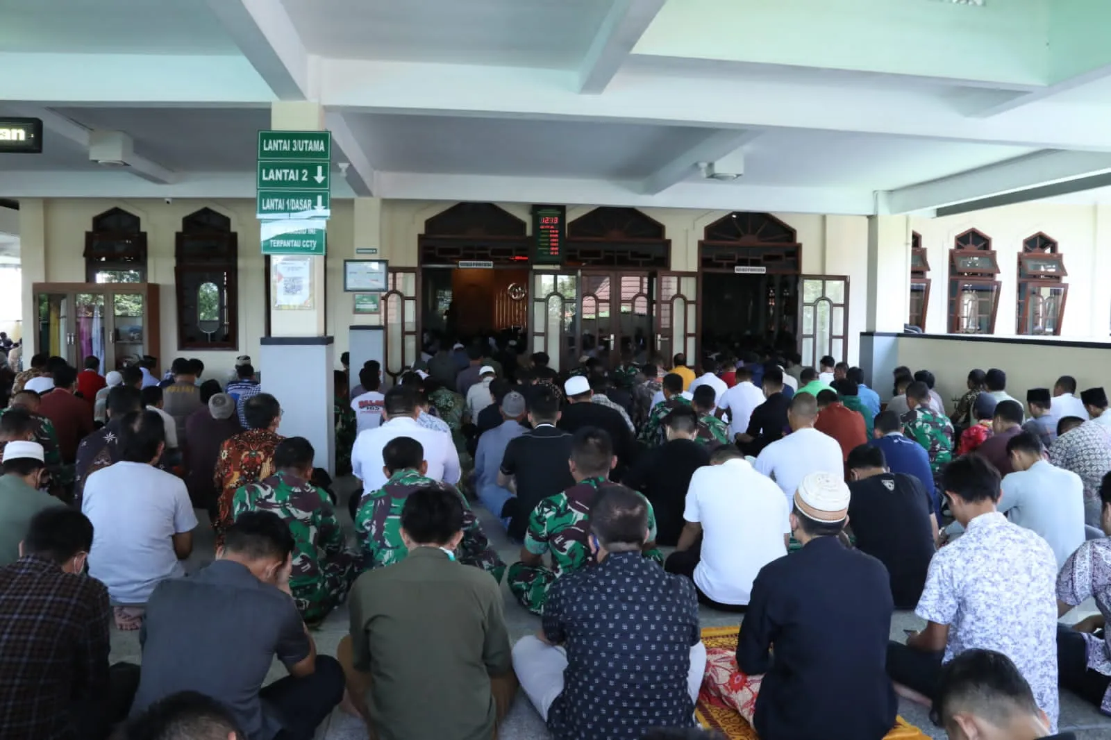 KTT G20, TNI - Polri Siap Amankan Delegasi dan Tamu Saat Beribadah