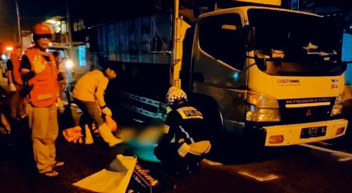 Pemuda Bojonegoro Tewas Tabrak Truk di Mojokerto