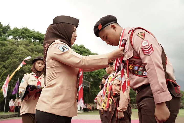 Wali Kota Mojokerto Lantik Ratusan Pramuka Garuda Kwarcab Kota Mojokerto