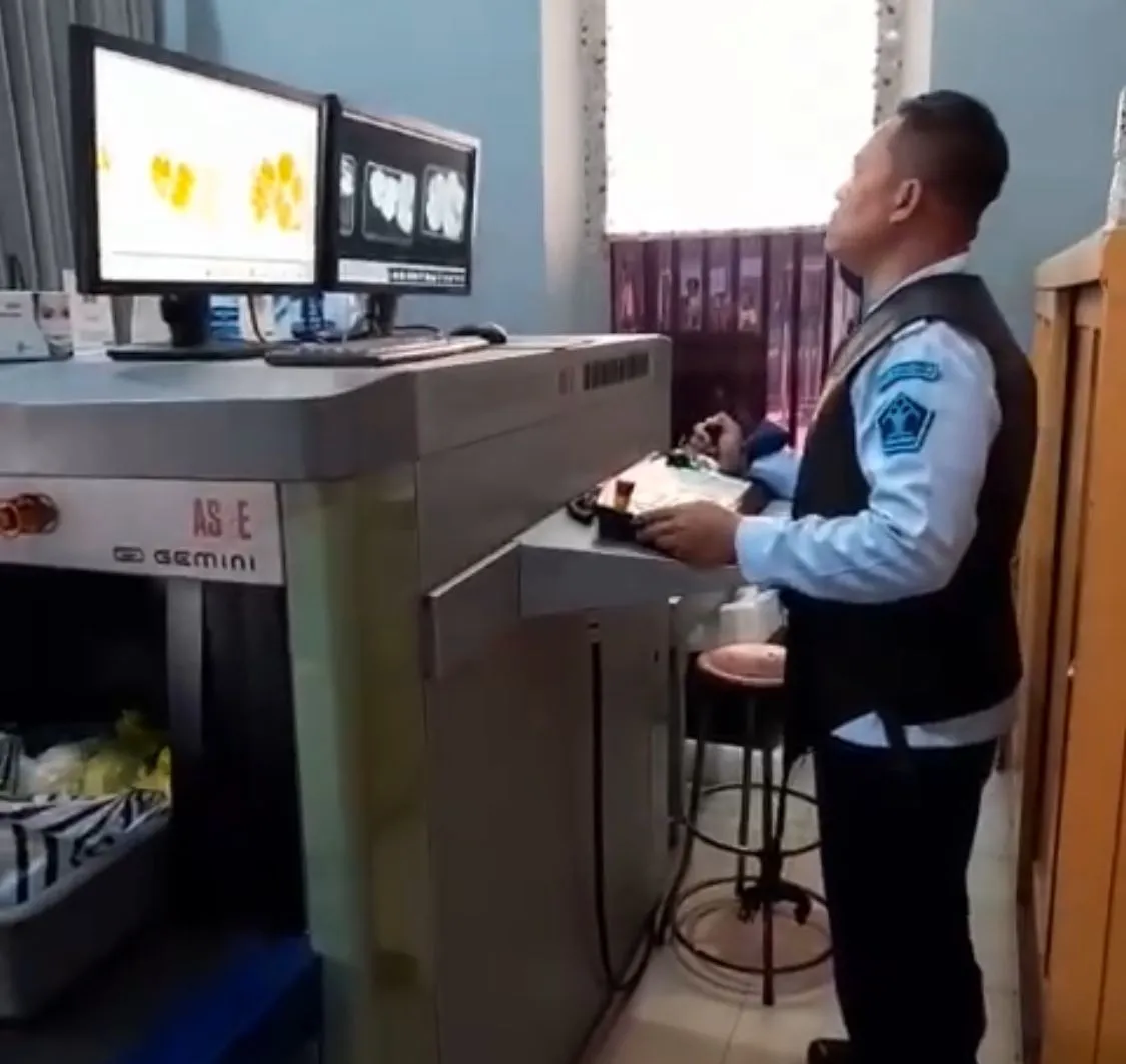 Cegah Penyelundupan Barang Terlarang, Lapas Mojokerto Gunakan Teknologi X-Ray