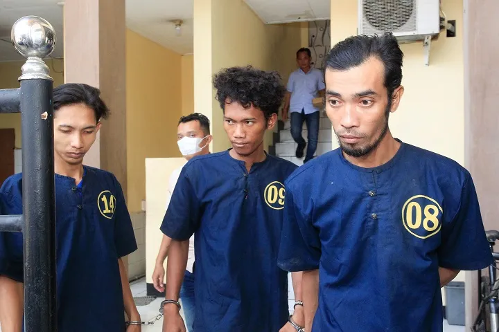 Curi Kabel Telkom dengan Menyamar Jadi Petugas