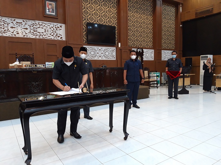 Tampak Rapat Paripurna DPRD Bentuk Pansus. SP/KURNIAWAN L