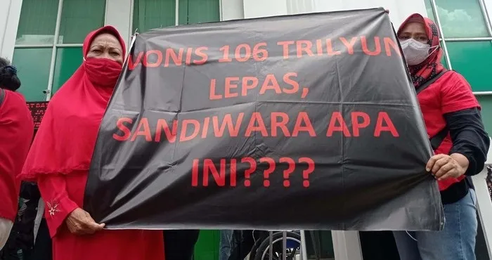 Jaksa Marah, Nasabah Menjerit