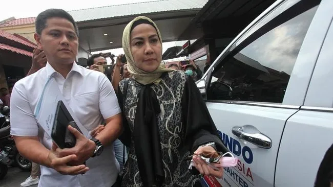 Venna: Jam 03.00 Pagi, Dia Bangunkan Saya, Ajak...