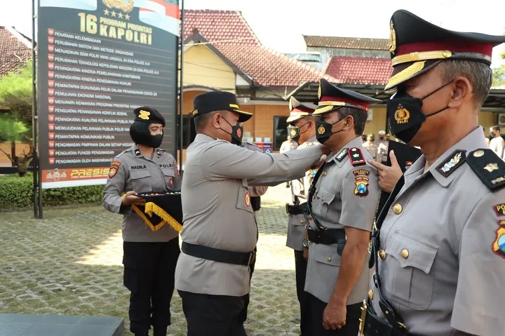 Kapolres Blitar Kota Pimpin Sertijab Kabagops, Kapolsek Kepanjenkidul dan Kapolsek Srengat