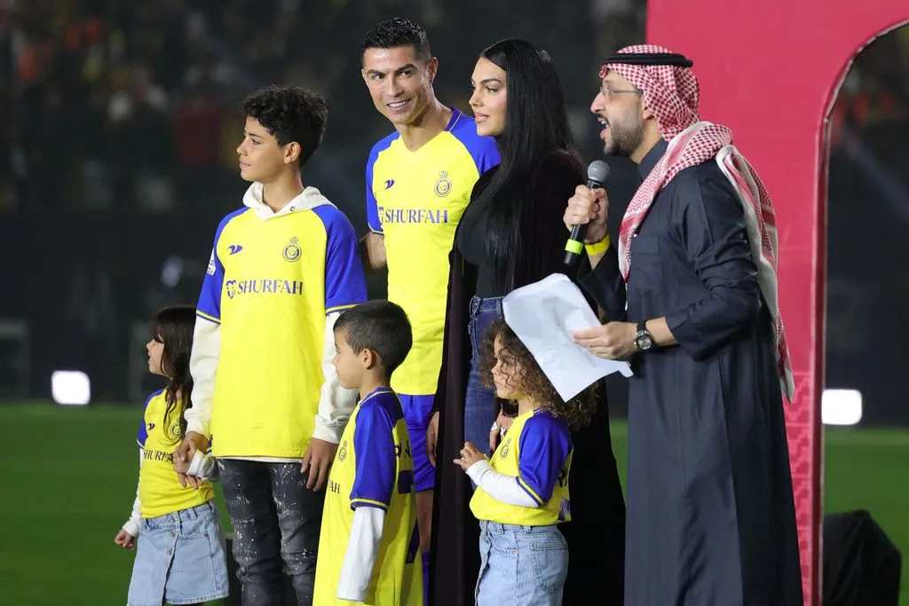 Status Ronaldo-Georgina Belum Nikah Langgar Aturan Arab Saudi, Bisa Tinggal Bareng?