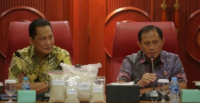 Dirut Bulog Akui ada Mafia Beras