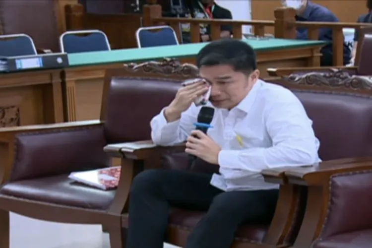 Meski Pernah di Reserse, Bisa Menangis di Sidang