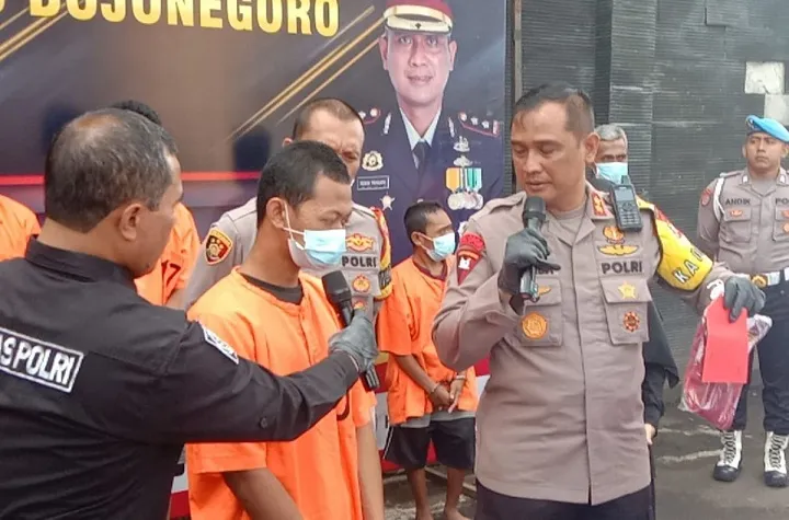 Pelajar di Bojonegoro Sodomi Adik Kelas di Toilet Sekolah
