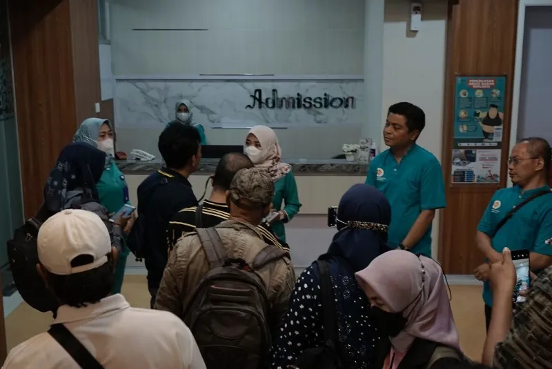 Kenalkan Layanan Unggulan RSUD Wahidin, Wali Kota Mojokerto Ajak Puluhan Awak Media "Ngopi" Bareng