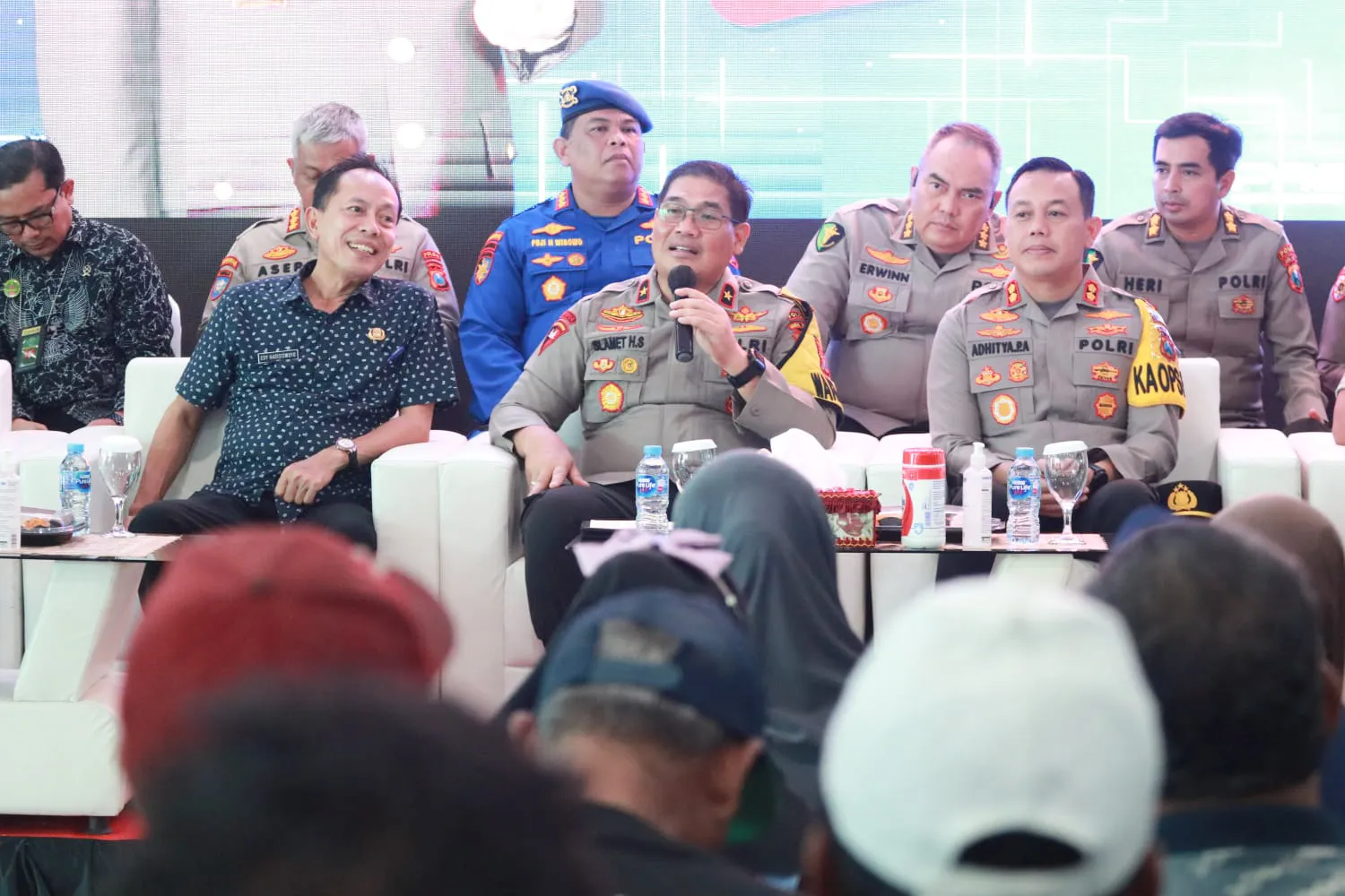 Tampung Aspirasi Nelayan, Polda Jatim Gelar Program Jum'at Curhat di Gresik