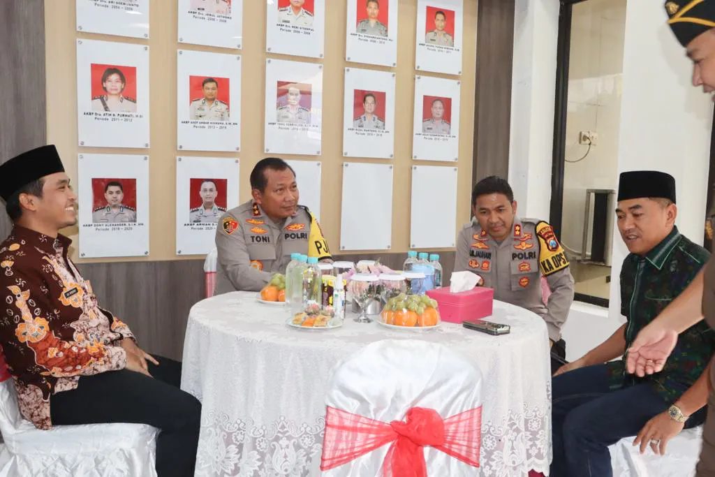 Kapolda Jatim Beri Motivasi Personel Polres Pasuruan Kota