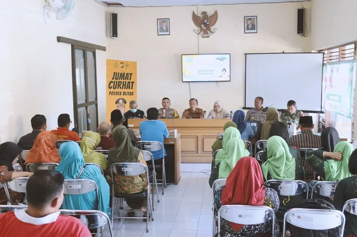 Dekati Bulan Puasa, Polres Blitar Gelar Jumat Curhat
