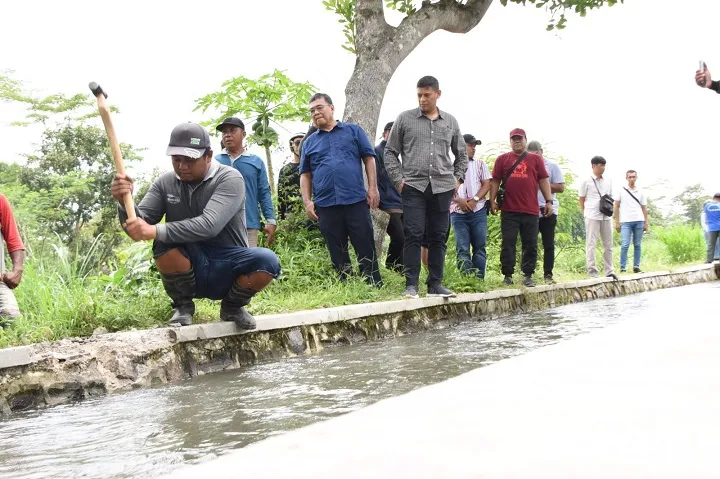Wali Kota Cek Saluran Air di Kota Kediri