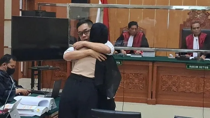 Urusan Kasus, Istri Jenderal Telepon Dini Hari
