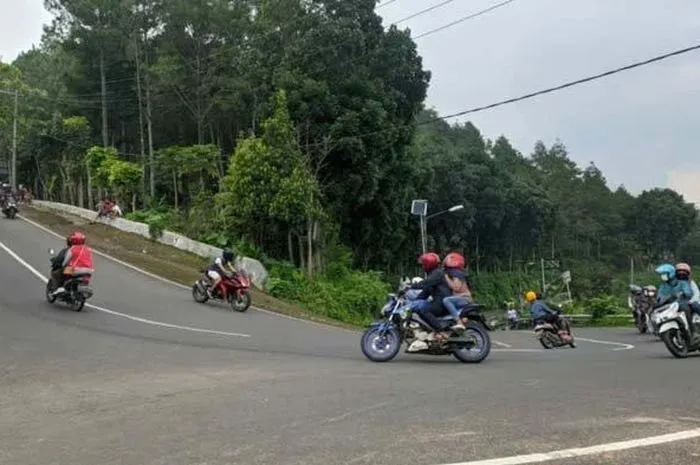 Waspada! Jalur Pacet-Trawas Masih Rawan Longsor