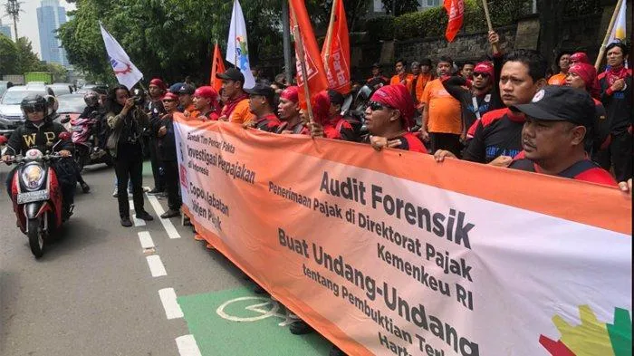 Demo Buruh: Copot Dirjen Pajak!