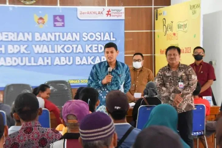 Ribuan Warga Kediri Terima Bansos Dana Cukai