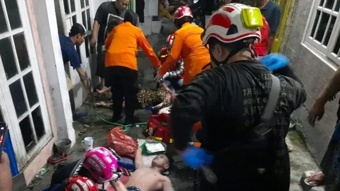Suami Tega Bakar Istri dan 2 Anaknya