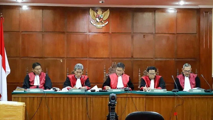 Hakim Banding, Serap Suara Publik