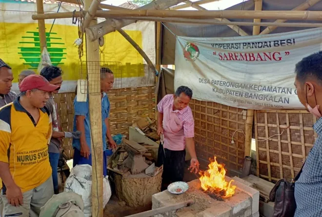 Pemkab Bangkalan Dorong IKM Gunakan Bahan Bakar Briket Arang