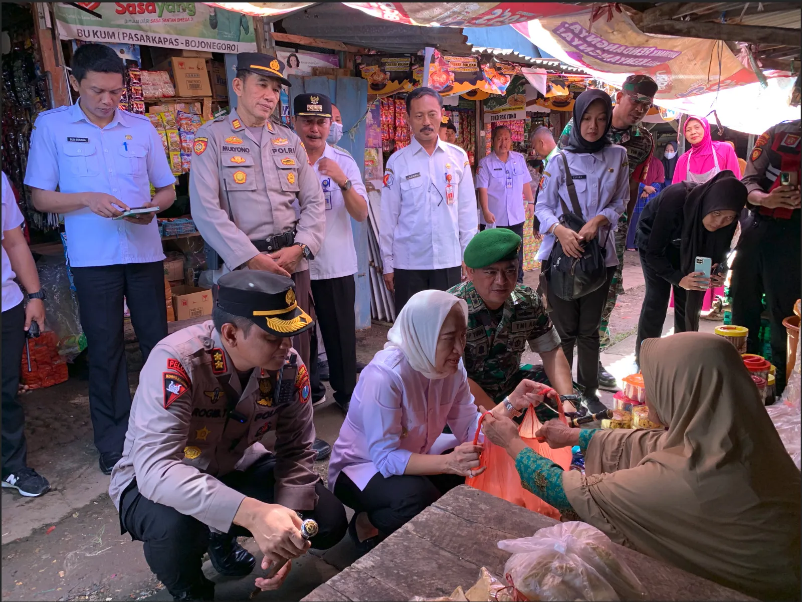 Pastikan Harga dan Stok Bapok Stabil, Pemkab Bojonegoro Gelar Sidak