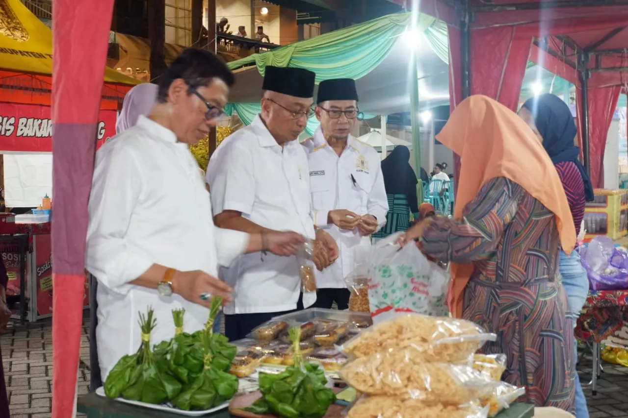Puluhan UMKM Ramaikan Bazar Kadin Tuban