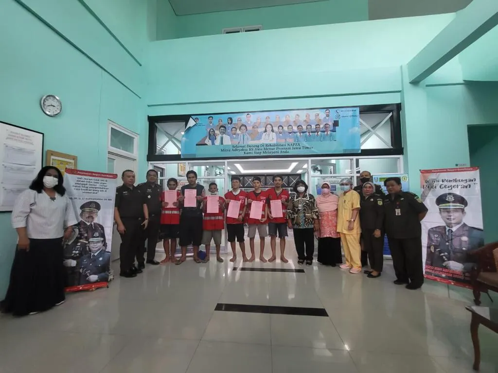 Terapkan RJ Terhadap Perkara Narkoba, Kejari Surabaya Rehabilitasi 6 Tersangka Narkoba
